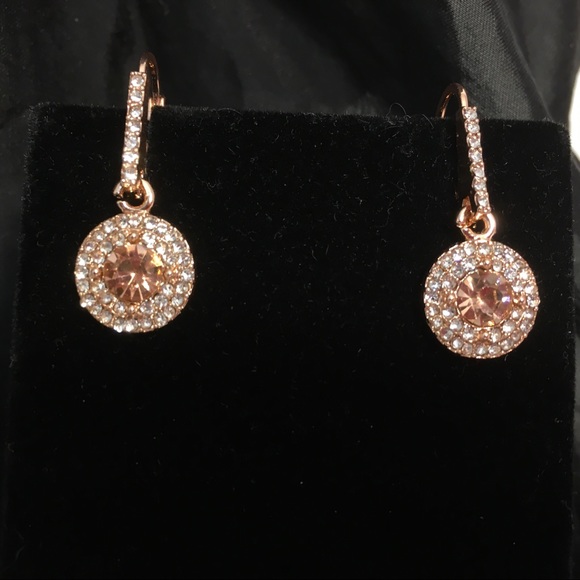 Golden NYC Jewelry Rose Gold Plated Sim.Earrings - Picture 6 of 9